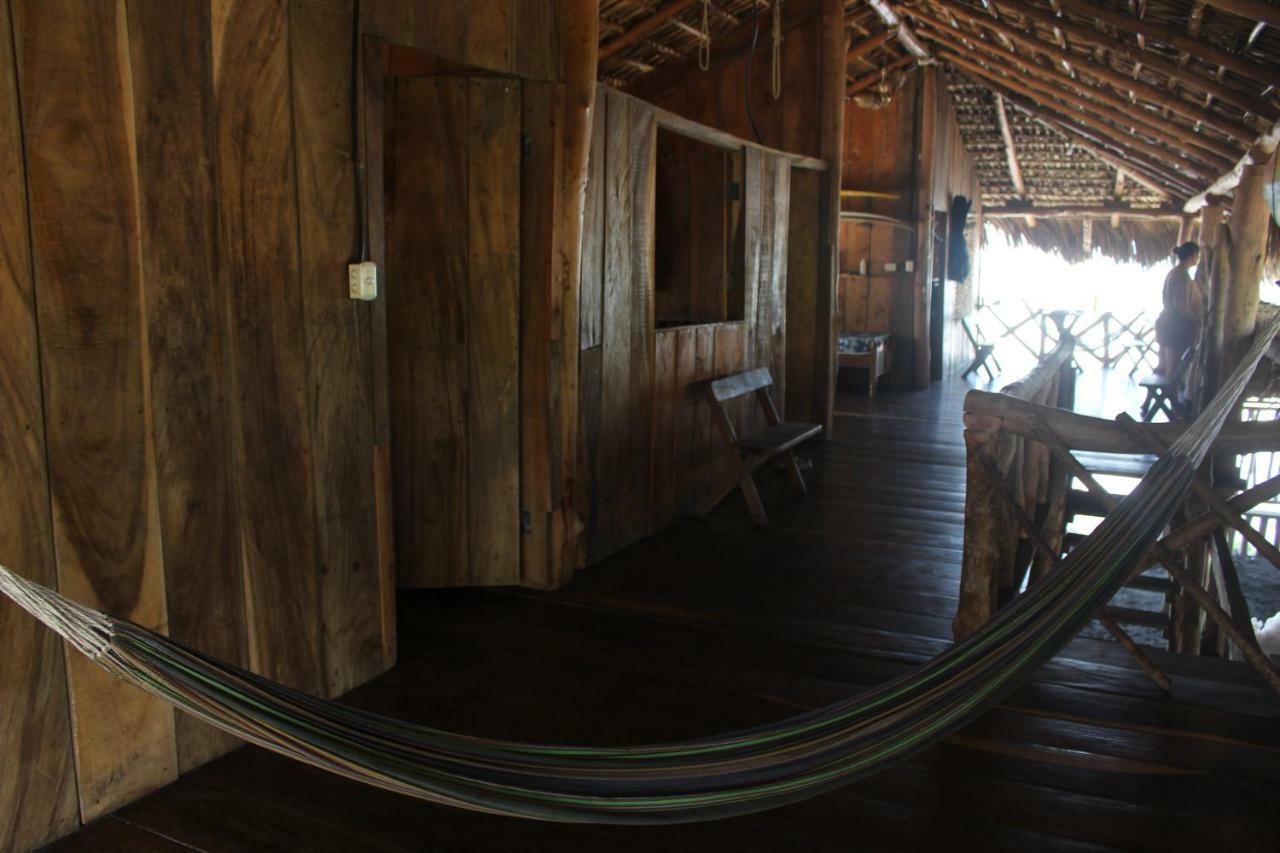 Pelicano Surf Camp La Libertad Room photo